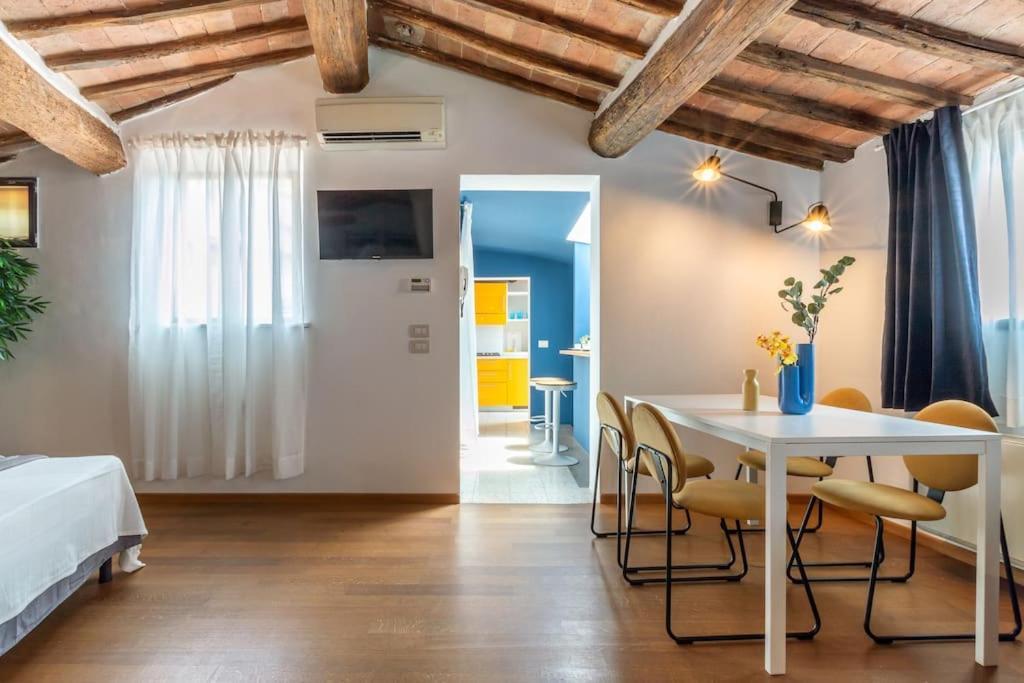 Mimosa- Loft Elegante Con Terrazza Nel Centro Di Siena Διαμέρισμα Εξωτερικό φωτογραφία