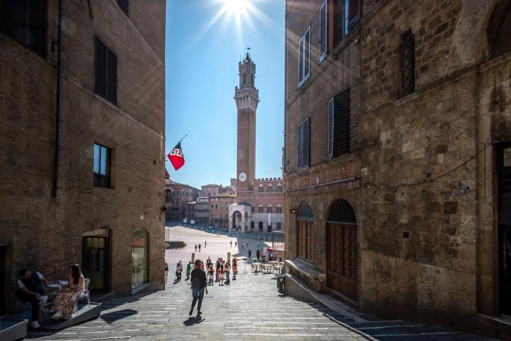 Mimosa- Loft Elegante Con Terrazza Nel Centro Di Siena Διαμέρισμα Εξωτερικό φωτογραφία