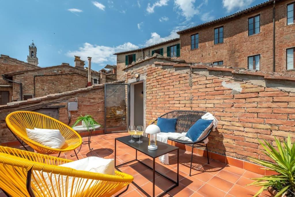 Mimosa- Loft Elegante Con Terrazza Nel Centro Di Siena Διαμέρισμα Εξωτερικό φωτογραφία