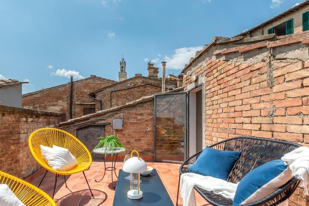 Mimosa- Loft Elegante Con Terrazza Nel Centro Di Siena Διαμέρισμα Εξωτερικό φωτογραφία