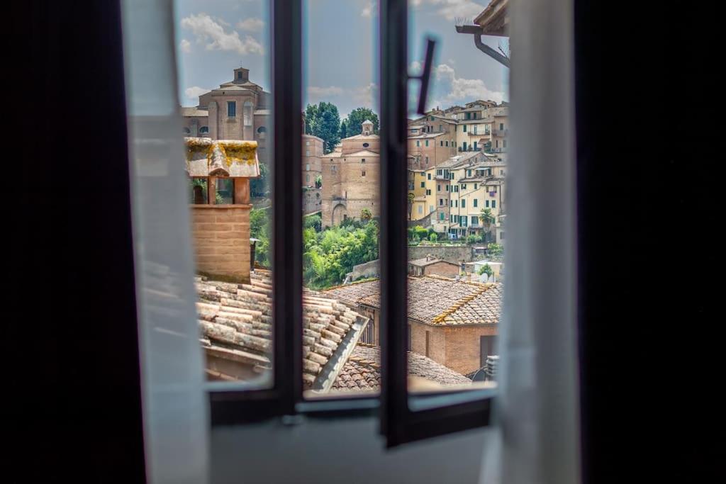 Mimosa- Loft Elegante Con Terrazza Nel Centro Di Siena Διαμέρισμα Εξωτερικό φωτογραφία
